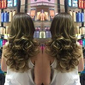 Emily Lotfi's photo