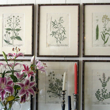 Saffron and Genevieve Retail Store Display
