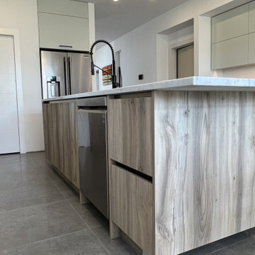 Light modern kitchen and bar