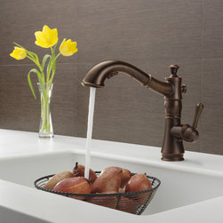 Delta - DELTA - Cassidy Single Handle Pull-Out Kitchen Faucet - Kitchen Faucets