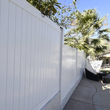 Vertical Style Vinyl Fences