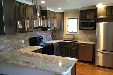 Kitchen - modern kitchen idea in Other
