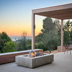 FIRE PIT DECOR - Fire Pit Accessories