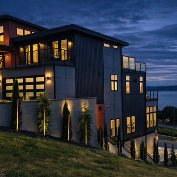 Modern Northwest Home Designed for Difficult Terrain
