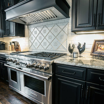 Beautiful Black & White Kitchen