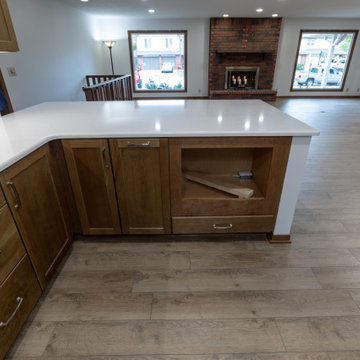 Caddy Court Kitchen & Mainfloor Remodel Before/Afters