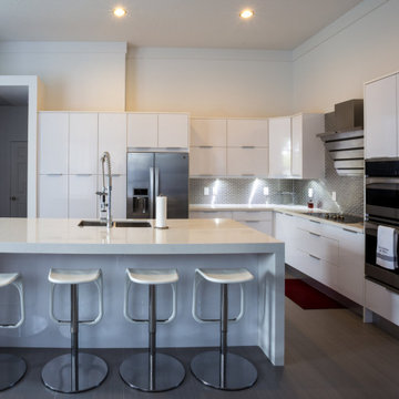 Modern Glossy White Kitchen