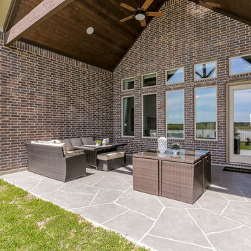 Houston, Texas | Lago Mar - Classic Yale Patio