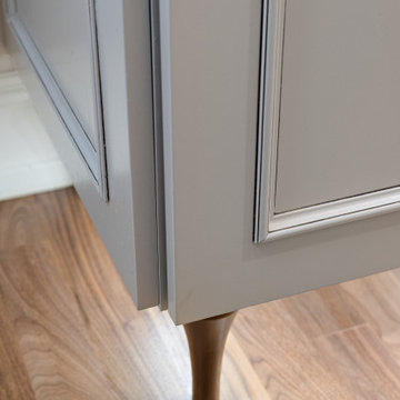Showplace EVO Savannah Kitchen, in Accessible Beige with Walnut Glaze