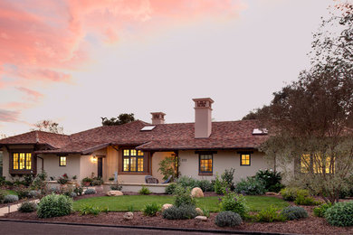 Mid-sized mediterranean one-story exterior home idea in Santa Barbara