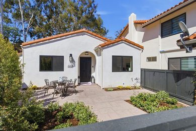 Patio - patio idea in San Diego
