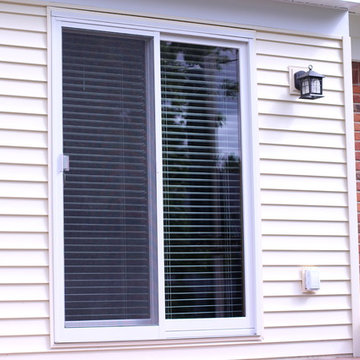 Glider Blind Track With Horizontal Wood Blinds