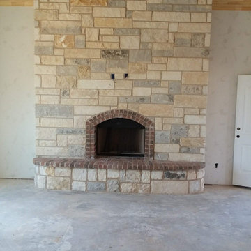 Fireplace/Mailbox/Firepit