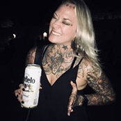 Jacey Gillettes foto