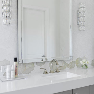 Lincoln Master Bathroom