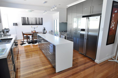 Photo of a modern kitchen in Hobart.