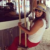 Vivian Acosta's photo