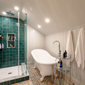 Lush Lavatory