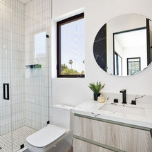 bathroom Bonaparte