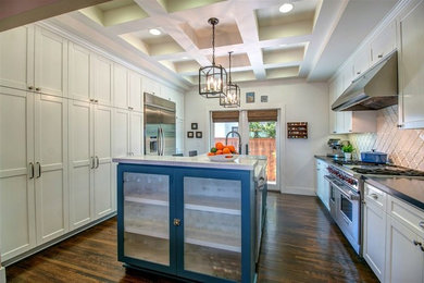 Elegant kitchen photo in San Diego