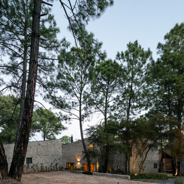 EC HOUSE