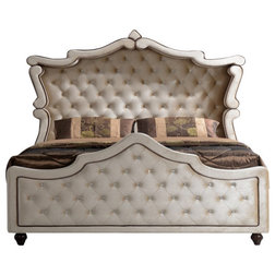 Traditional Panel Beds by Meridian Furniture