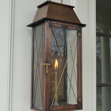 Carriage House wall Lantern
