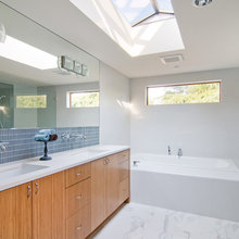 Sweetwater House Guest Bathroom