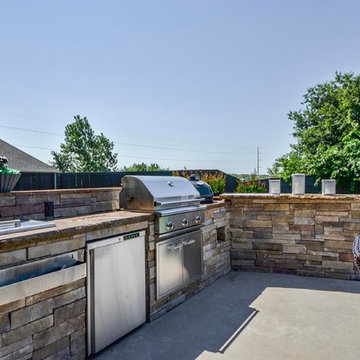 Outdoor Kitchen