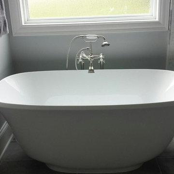 Free-Standing Bathtub