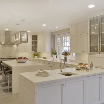 Traditional w/ Contemporary Style!
