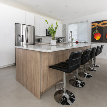 Versatil Contemporany Kitchen