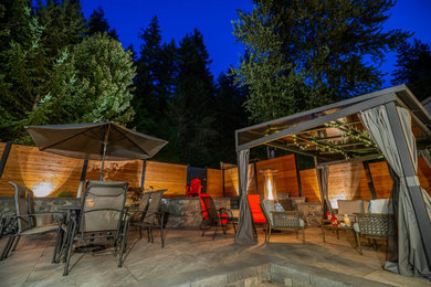Minimalist patio photo in Vancouver