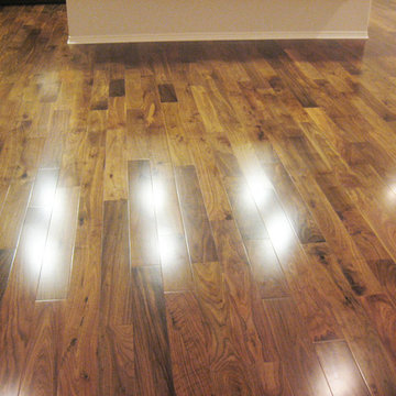 Walnut Natural Smooth Engineered Wood Floor