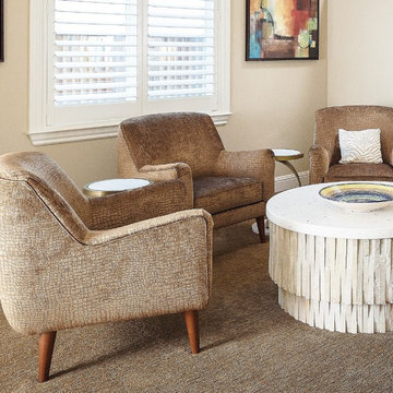 FABULOUS COFFEE TABLE IN CIRCLE OF CHAIRS