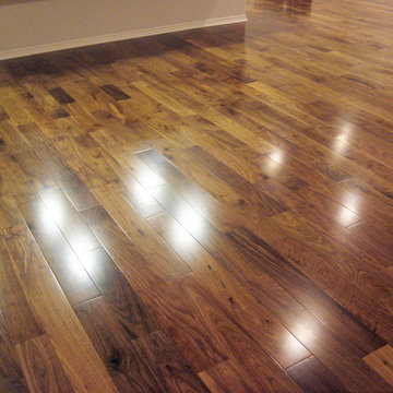 Walnut Natural Smooth Engineered Wood Floor