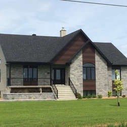 Harrywood (MS-14) - Siding And Stone Veneer
