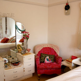 Inspiration for a shabby-chic style home design remodel in Melbourne