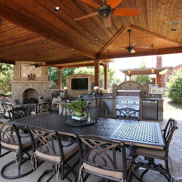 Hard-scapes and Outdoor Living in Tight Spaces