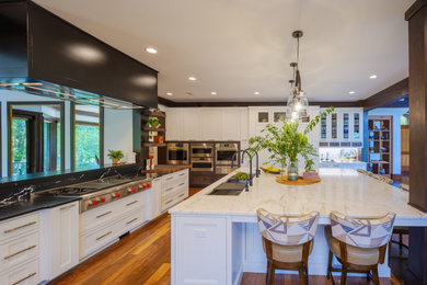 Elegant kitchen photo in Charlotte