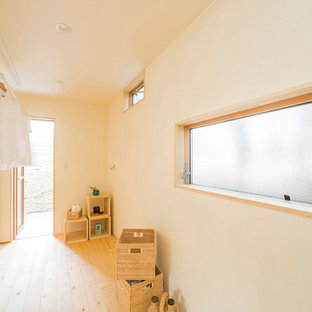 東京都下の和風のおしゃれなランドリールームの写真