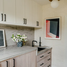 906 Adelaide St - laundry room