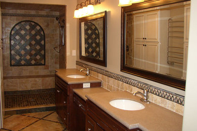 Avalon Traditional Bathroom