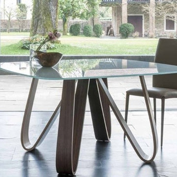 131-870 Dragon Fly Dining Table