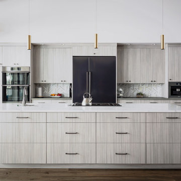 Wide Kitchen Island - Symmetric Tall Cabinet Wall - Bend, OR