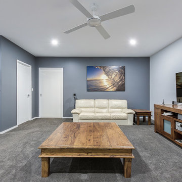 Modern 2-Storey Poolside