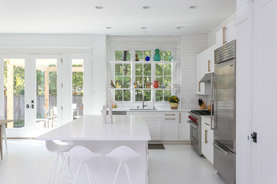 Minimalist kitchen photo in Raleigh