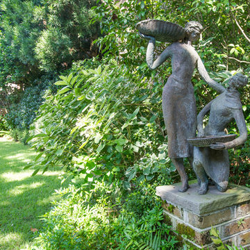 Charming Charleston Gardens