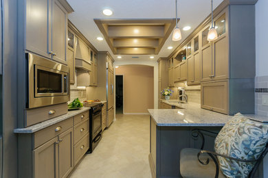 This is an example of a transitional home design in Jacksonville.