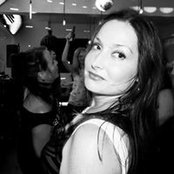 Ruth Pedrina's photo